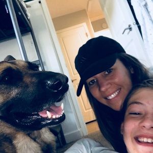 Meet your Posher, Julie